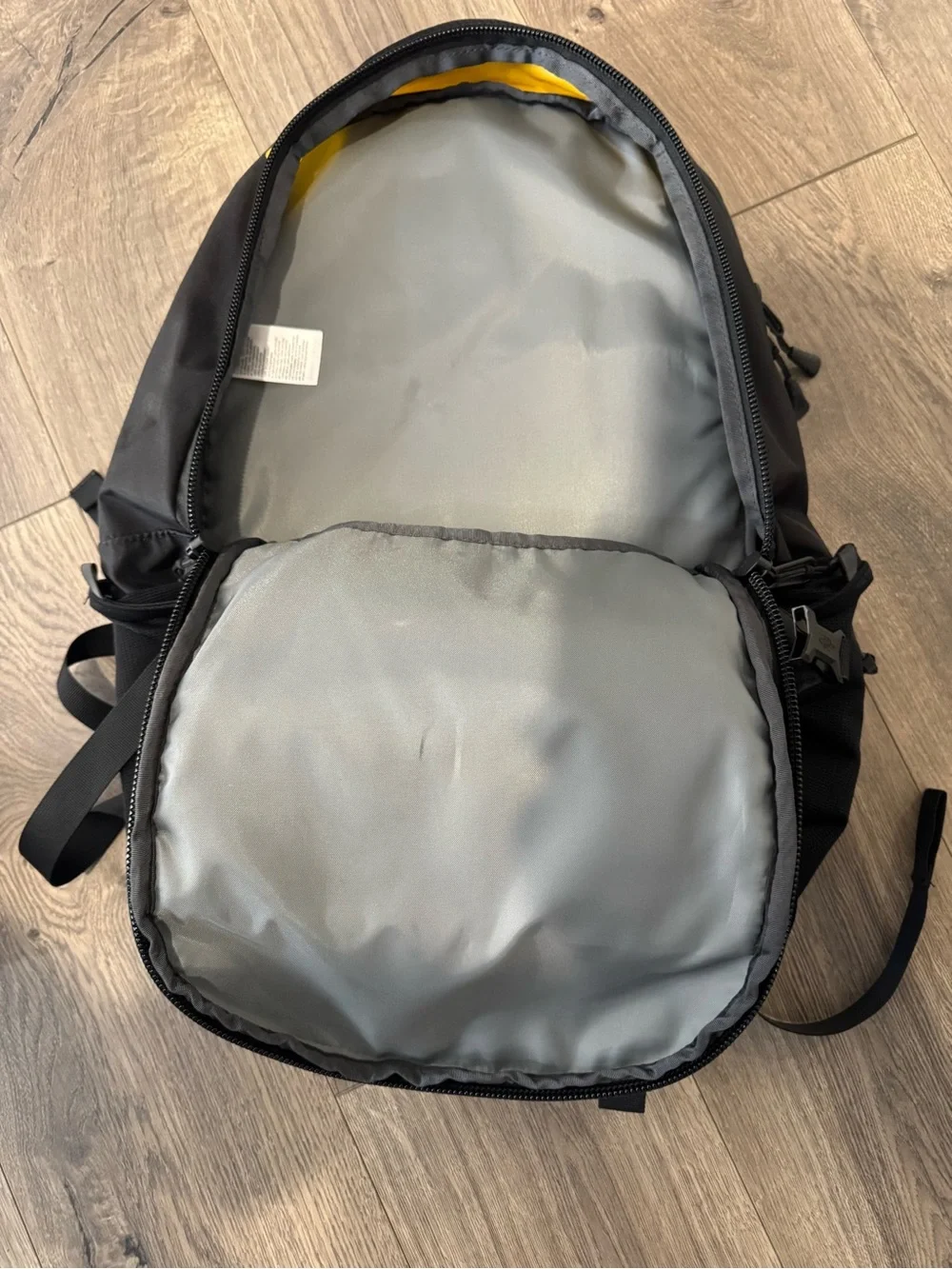 The North Face Men’s Borealis Backpack - Yellow & Black 28L Never Used No Tags